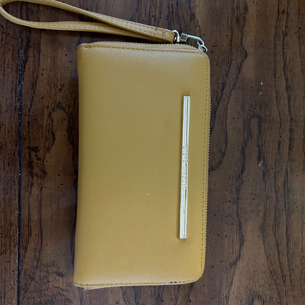 Steve Madden wallet